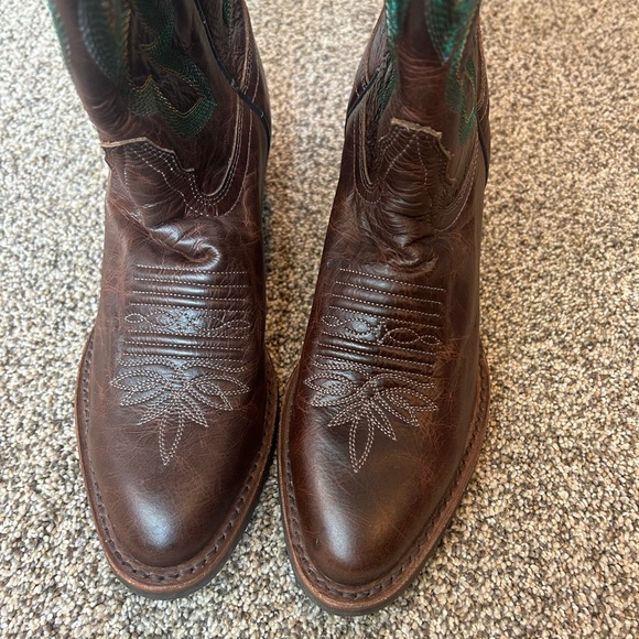 Tony Lama Cowboy Boots - Picture 2 of 13